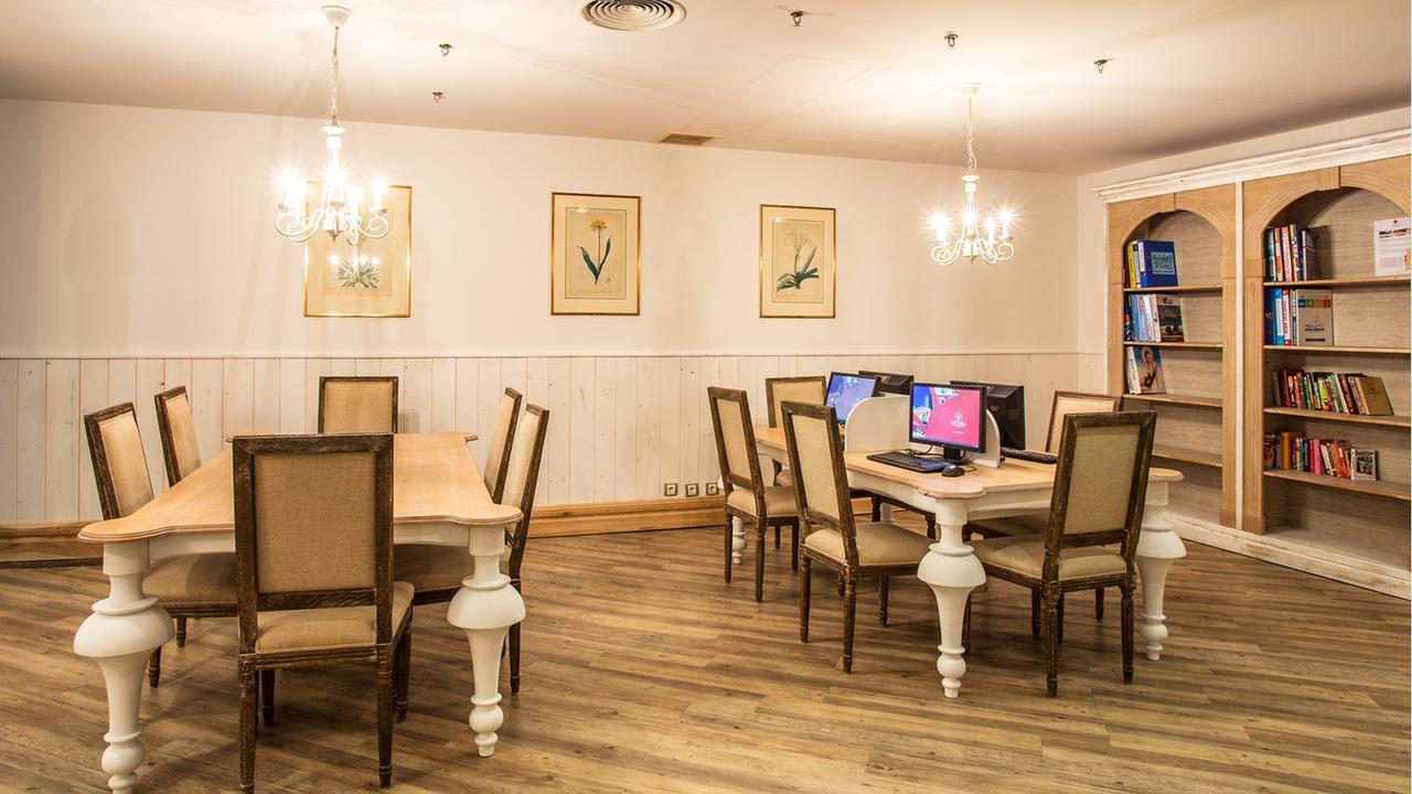 Astera Hotel & Spa With Free Private Beach Golden Sands Exterior photo