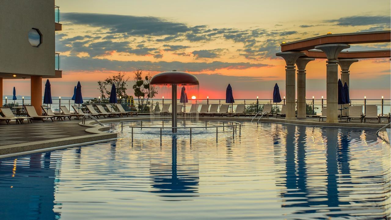 Astera Hotel & Spa With Free Private Beach Golden Sands Exterior photo
